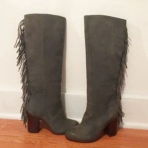 NWOT ✨ Gianni Bini Back Drop Fringe Boots